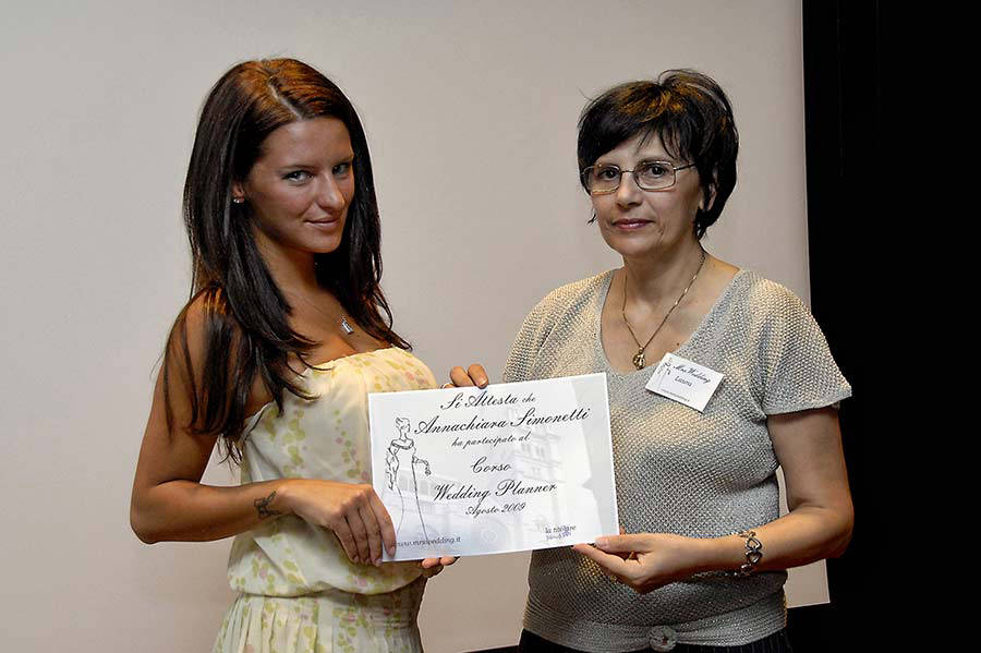 Annachiara del GF ritira il suo diploma